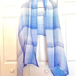 JCrew linen/cotton blend shawl scarf. Perfect color for pairing with jeans!